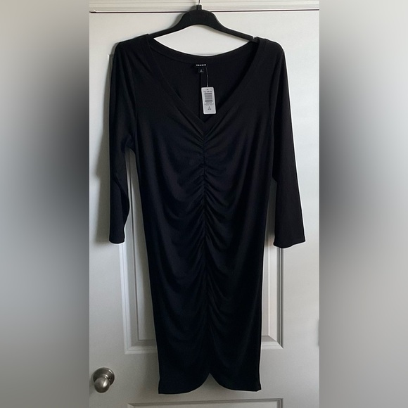 Black Jersey midi ruched dress, Torrid size 2, unworn - Picture 1 of 5